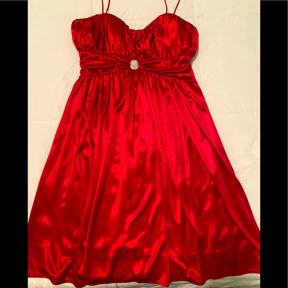 Red juniors dress